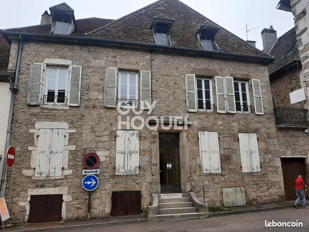 Immeuble 220 m² · à Arnay-le-Duc · 220 m² · 152 000 €