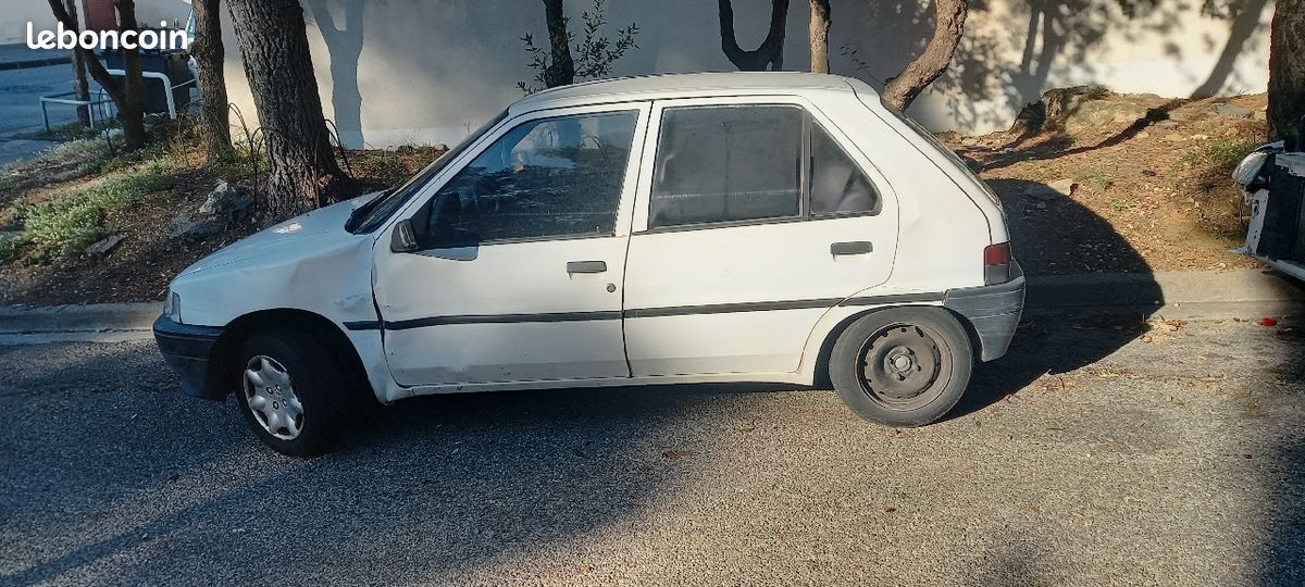 PEUGEOT 106 GACHE SERRURE DE COFFRE HAYON ARRIERE