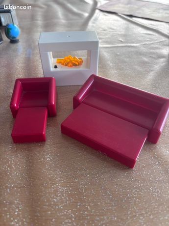 Playmobil 70207 – Salon Avec Cheminée Lumineuse – 2 Personnages, Canapé-lit, Fauteuil, Buffet – Pour Maison De Poupée Traditionnelle – Dès 4 Ans