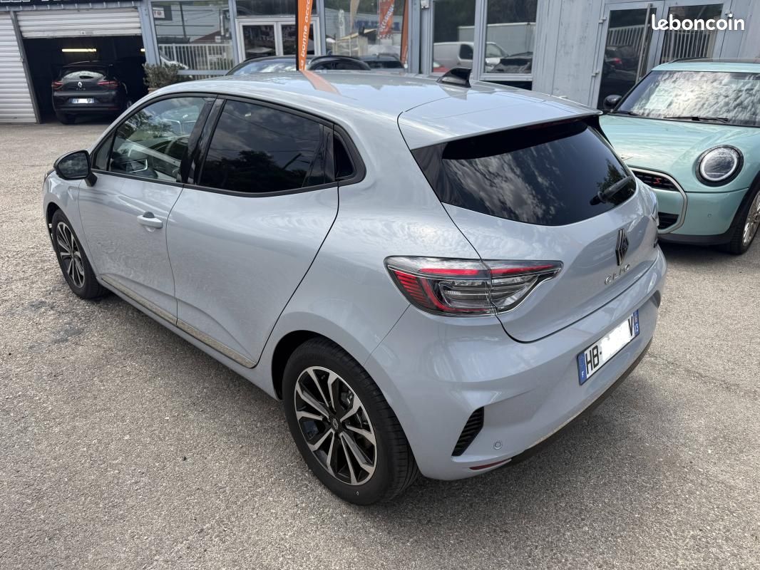 Renault Clio E-Tech full hybrid 145 TECHNO 2386 KLM (image 3)