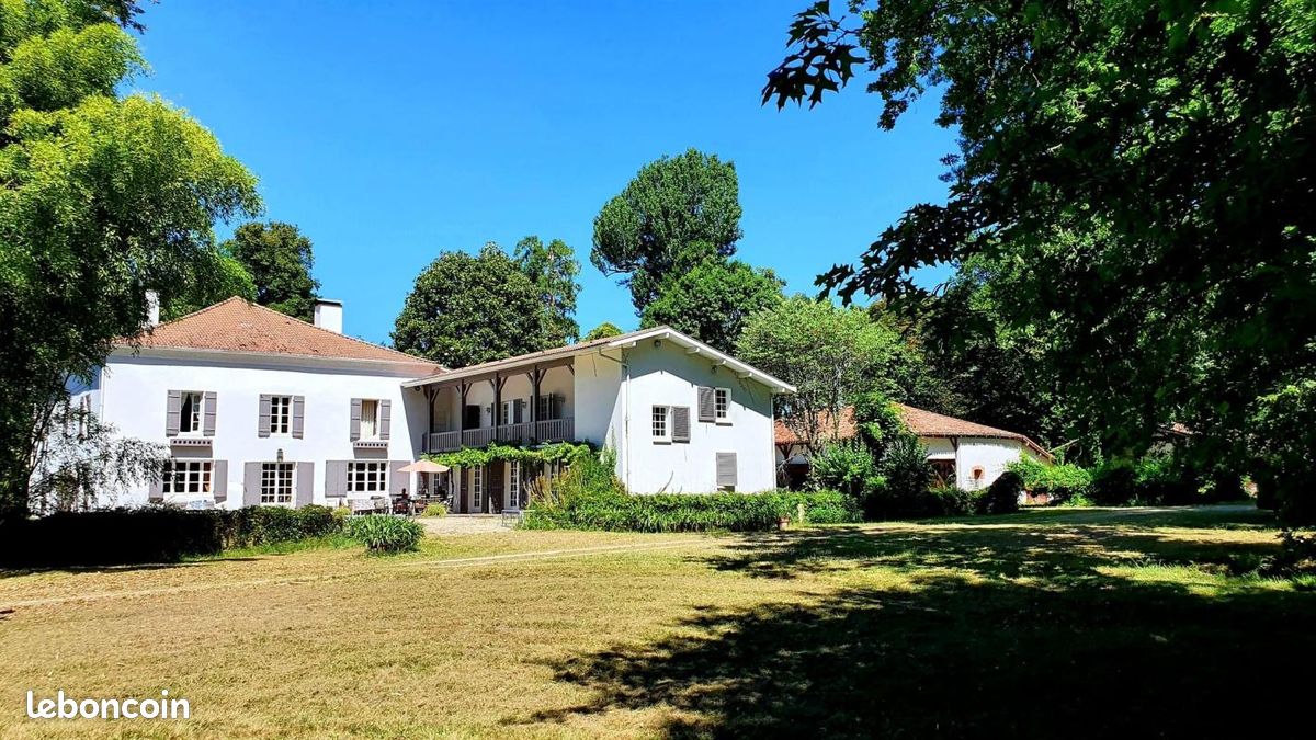 Maison 15 pièces 600 m² · à Saint-Martin-d'Oney · 600 m² · 545 000 €
