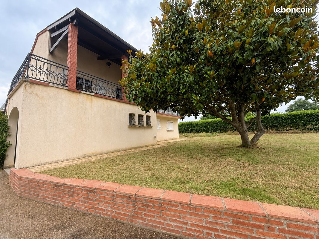 Maison 8 pièces 200 m² · à Montaigut-sur-Save · 200 m² · 359 000 €