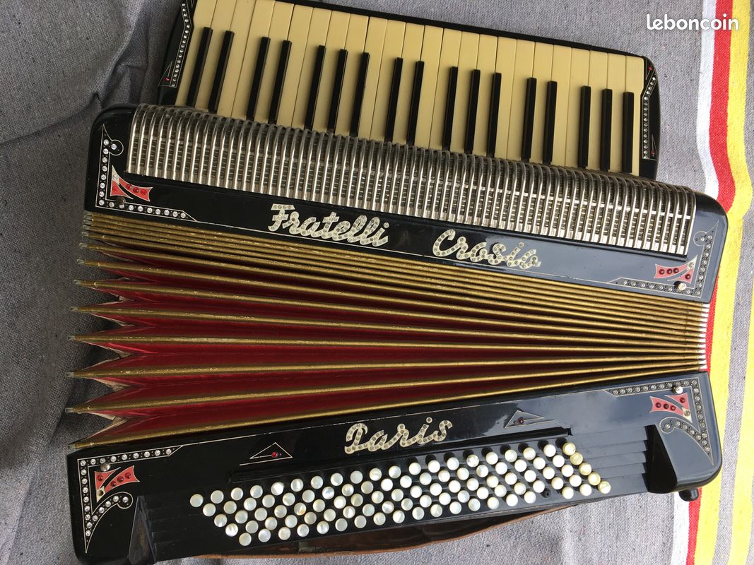 Vends piano et accordéon (image 4)