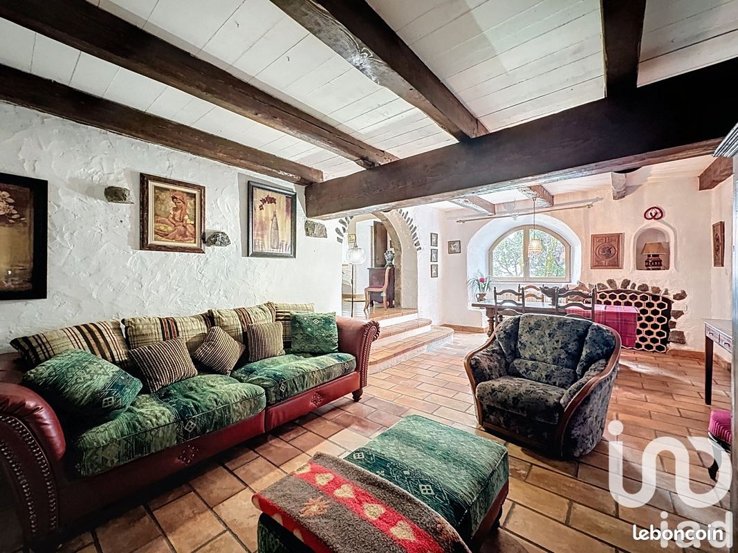 Propriété 8 pièces 275 m² (image 4)