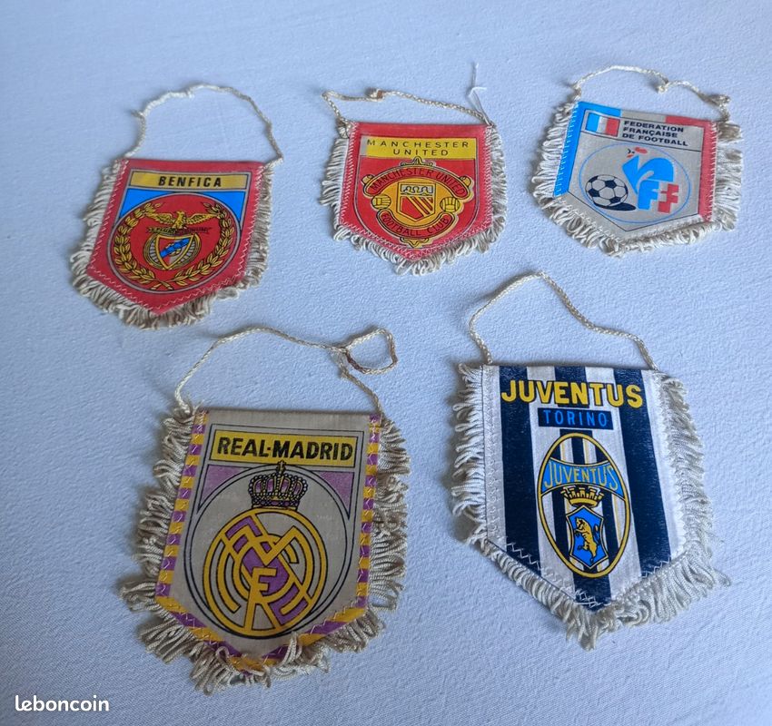 Lot De fanion mini maillot ventouse vintage football Lyon Juventus
