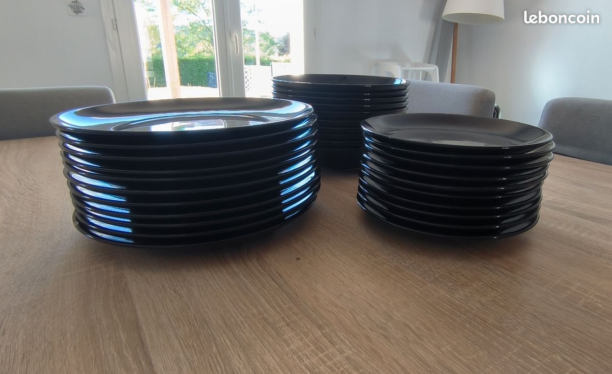 Lot vaisselle IKEA noir (image 2)