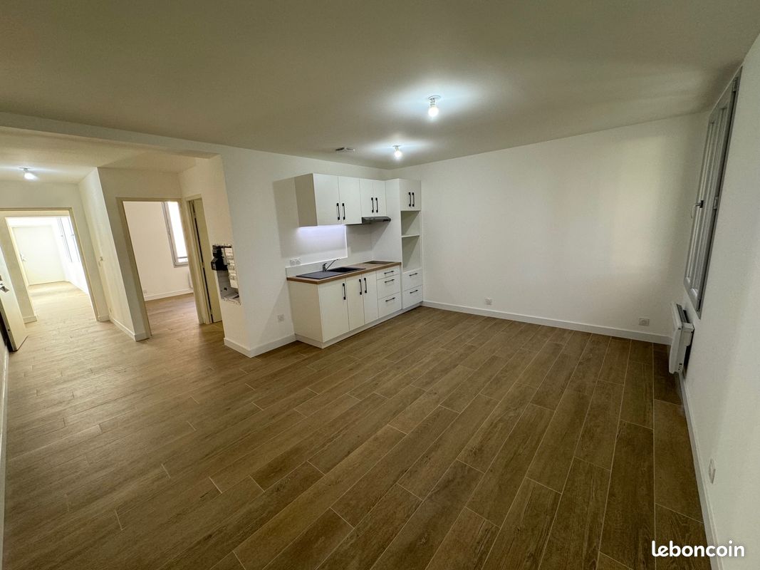 Appartement 2 pièces 43 m² · à Pertuis · 43 m² · 805 €