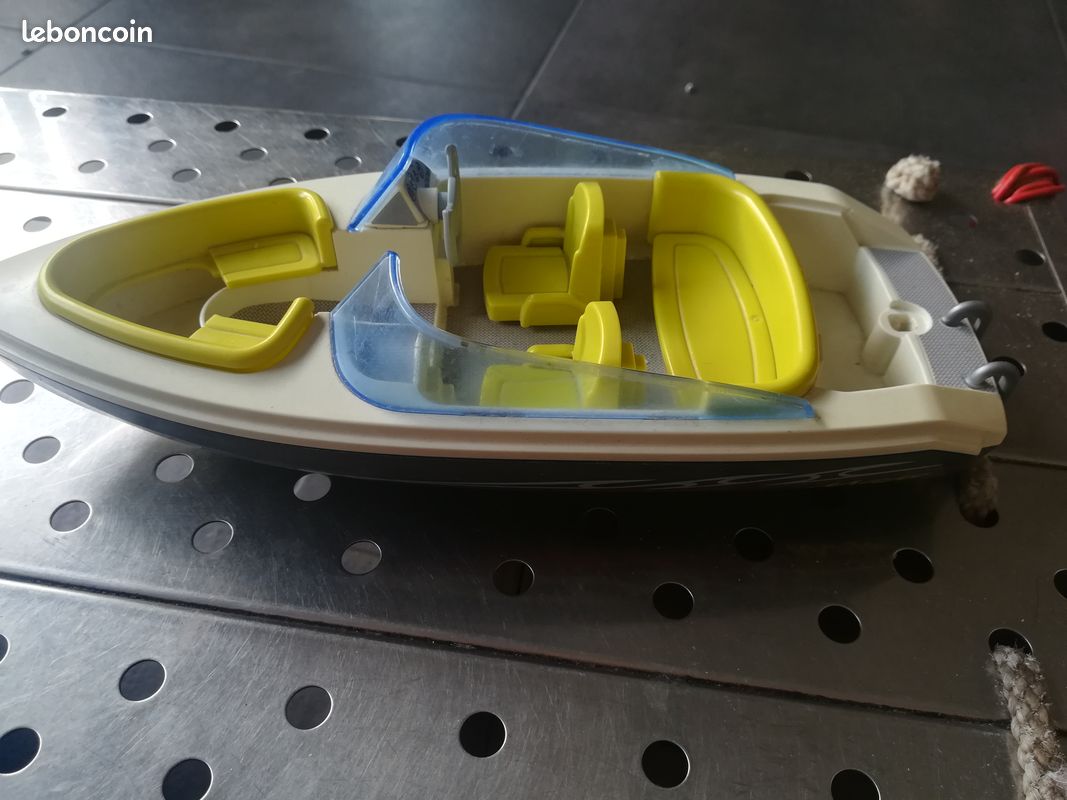 Bateau hors bord playmobil (image 1)