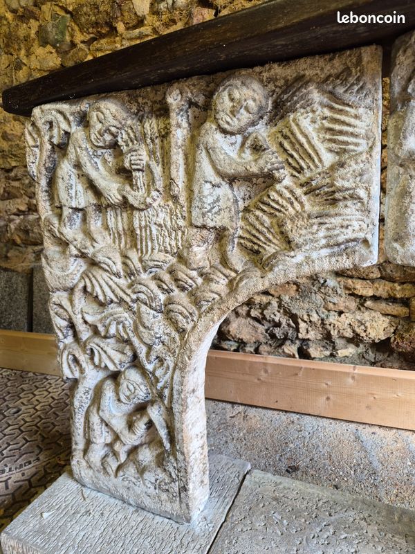 Entourage de cheminee en pierre sculptée a la main (image 2)