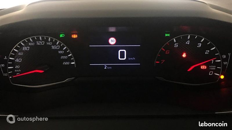Peugeot 208 1.2 100ch Style S&S (image 10)