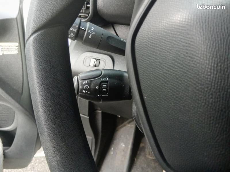 Peugeot Partner FGN FOURGON STANDARD 1000 KG BLUEHDI 100 S&S BVM5 PREMIUM (image 17)