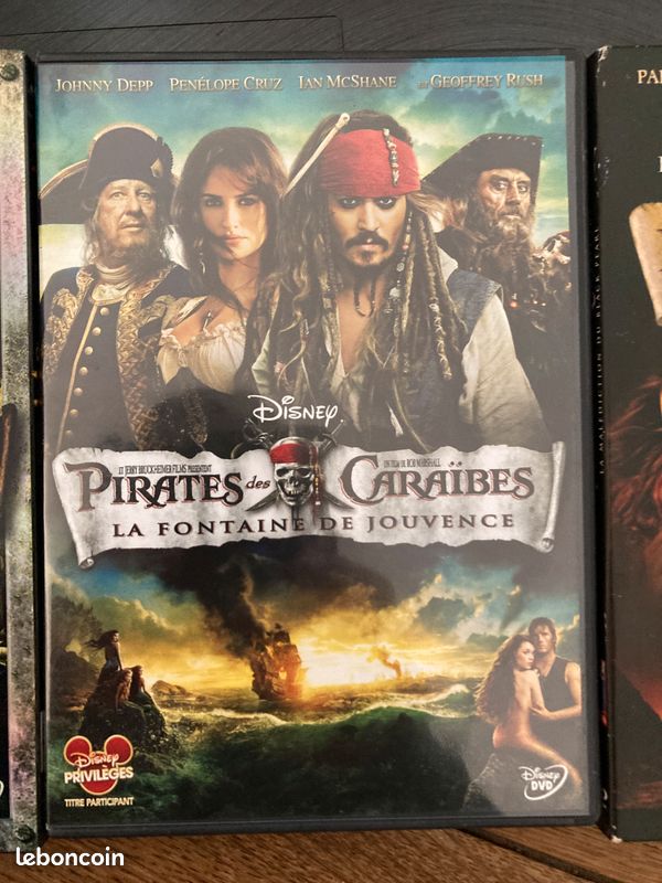 3 DVD Pirates des Caraibes (5 dvd en tout avec bonus) fontaine de jouvence - secret du coffre maudit - malediction du Black pearl (image 3)
