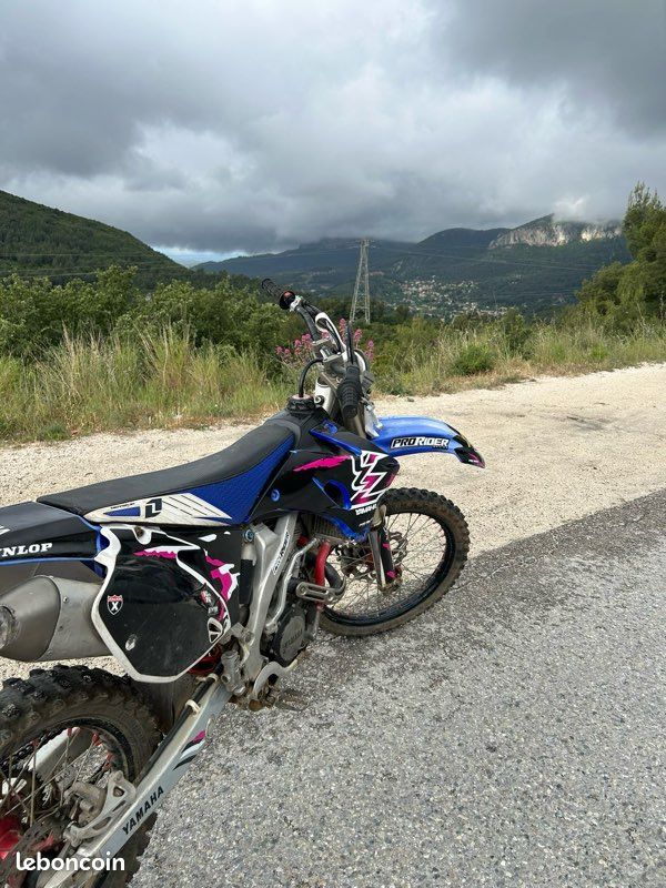 250 YZF moteur serré avec toutes les pièces neuves (image 1)