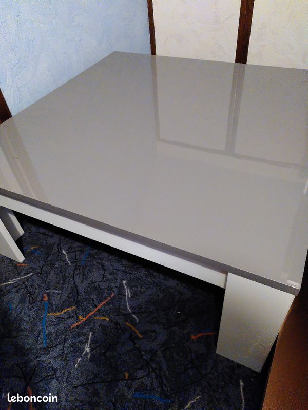 Grande Table Salon 1m x 1m (image 1)