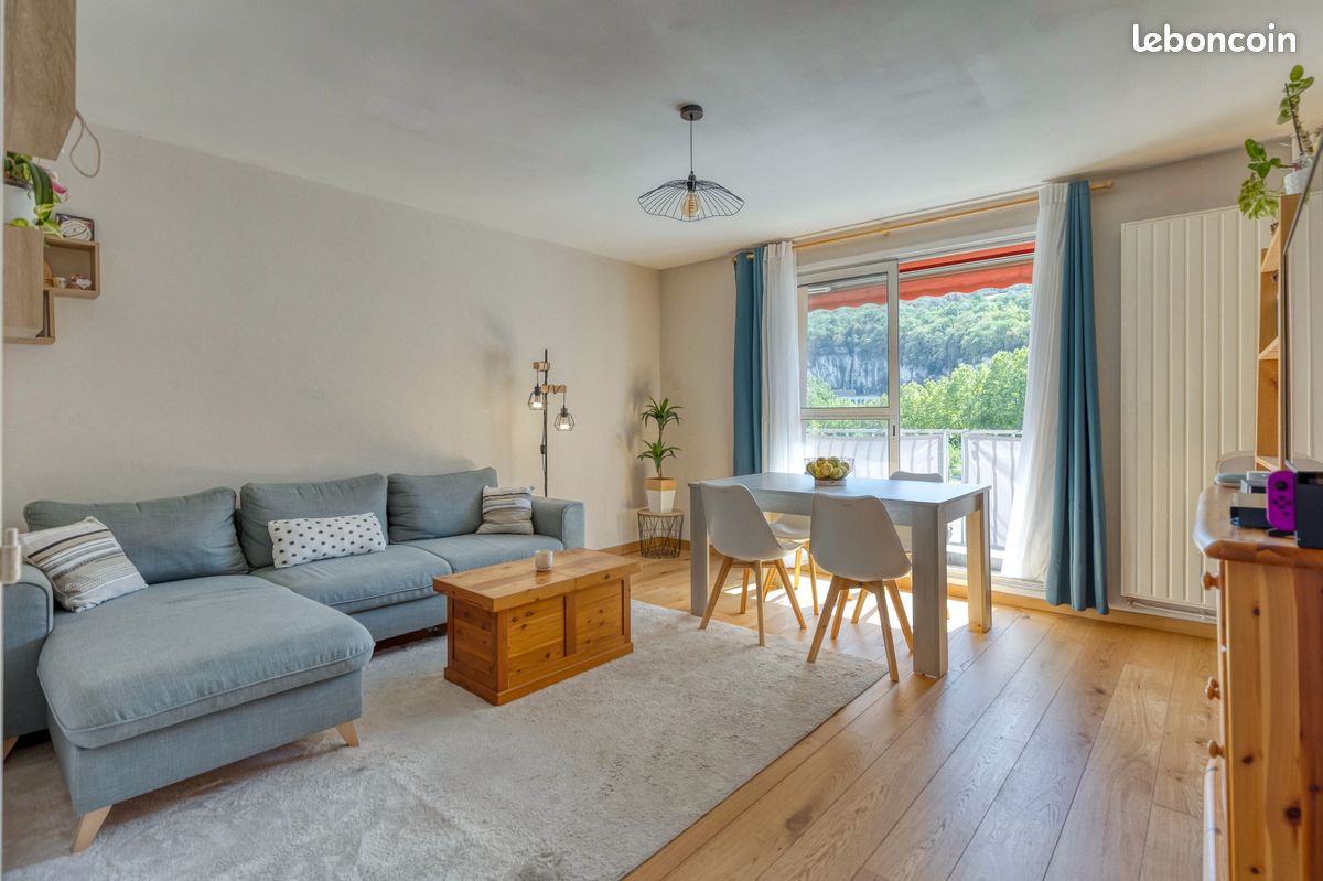 Appartement 4 pièces 77 m² · à Fontaine · 77 m² · 155 000 €