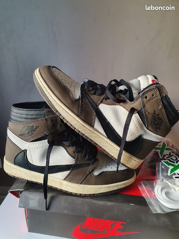 Chaussures Traviscot Nike en 41 (image 7)