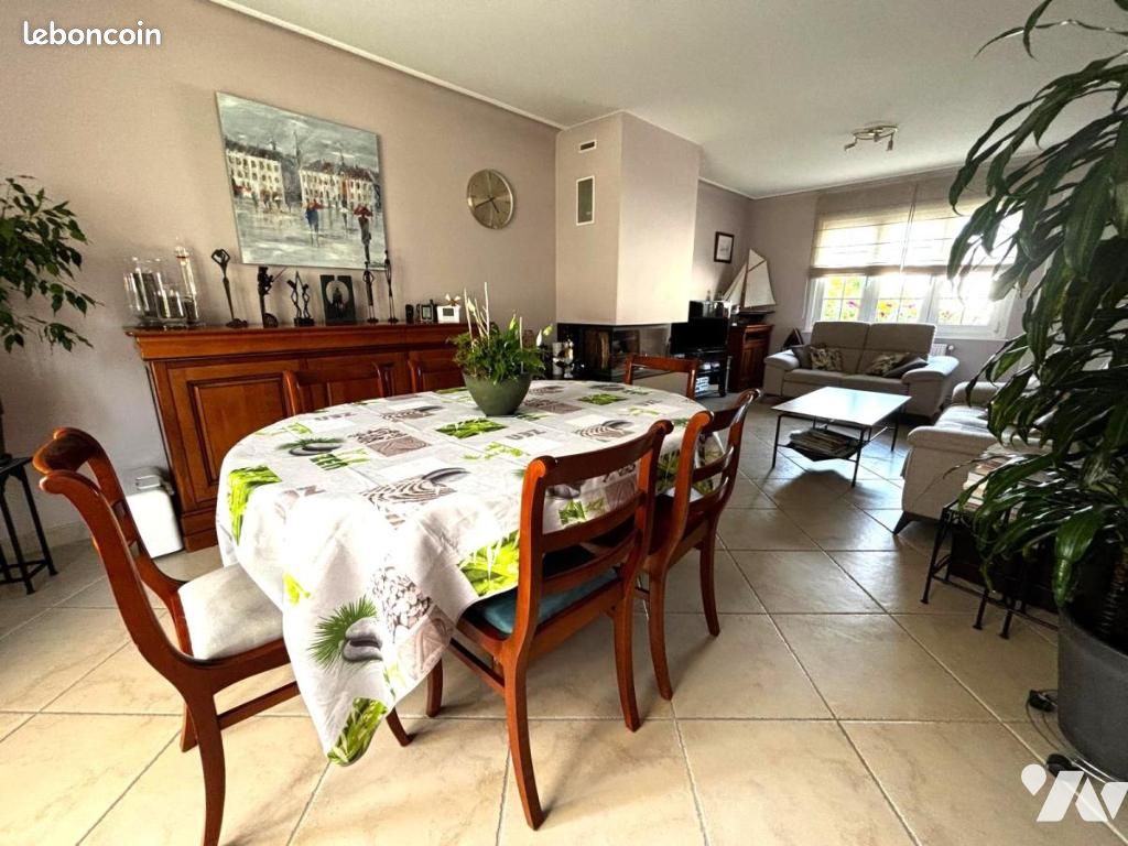 Maison 4 pièces 97 m² · à Villeneuve-d'Ascq · 97 m² · 370 000 €