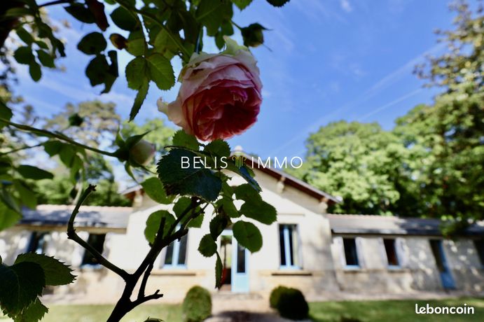Propriété 8 pièces 279 m²