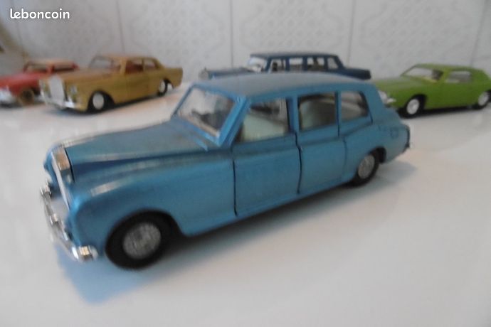 Dinky Toys GB 1/43 - Rolls Royce Phantom V Bleue 152 c