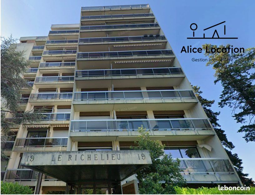 Parking 14 m² · à Thonon-les-Bains · 14 m² · 130 €/mois