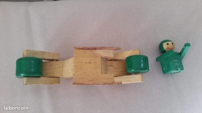 Moto et Pilote en Bois (image 5)