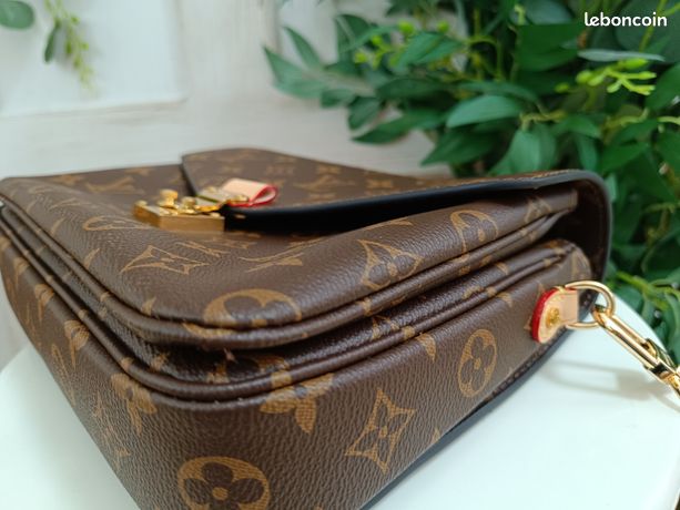 Sacs Louis Vuitton Pochette Félicie Taupe d'occasion