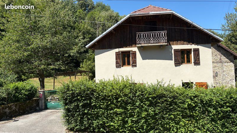Maison 6 pièces 173 m² · à La Bridoire · 173 m² · 420 000 €