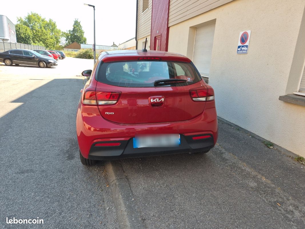 Kia rio (image 2)