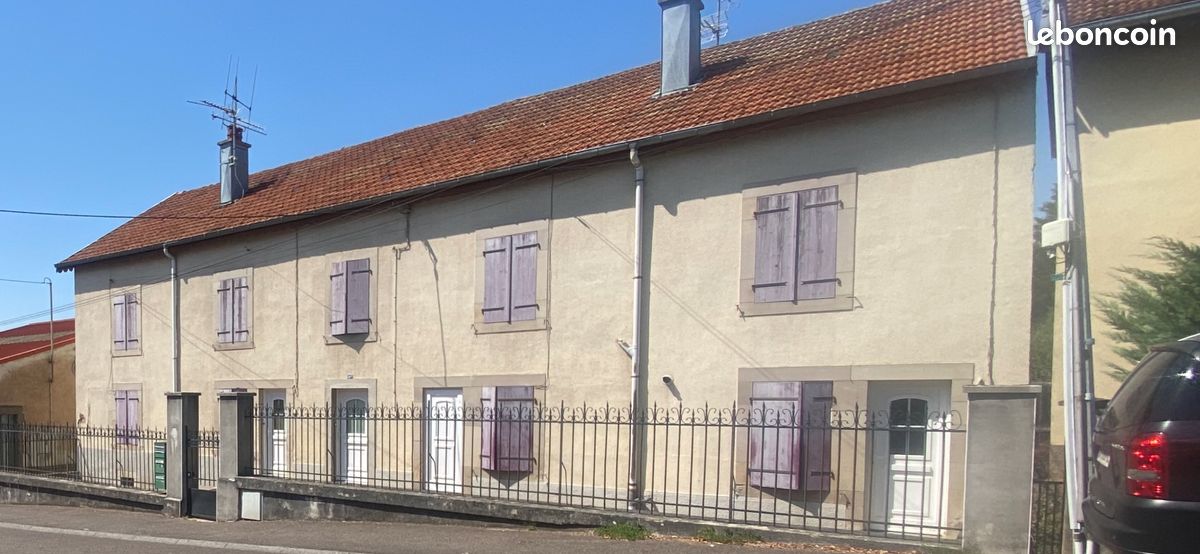 Immeuble 240 m² · à Luxeuil-les-Bains · 240 m² · 275 000 €