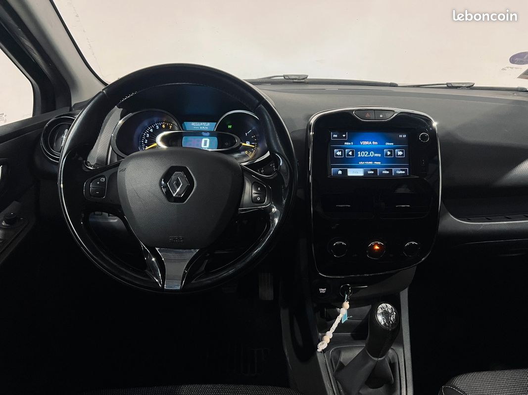 RENAULT Clio IV TCE 90 Zen (image 16)