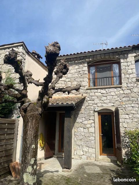 Maison 3 pièces 57 m² · à Vallon-Pont-d'Arc · 57 m² · 155 000 €
