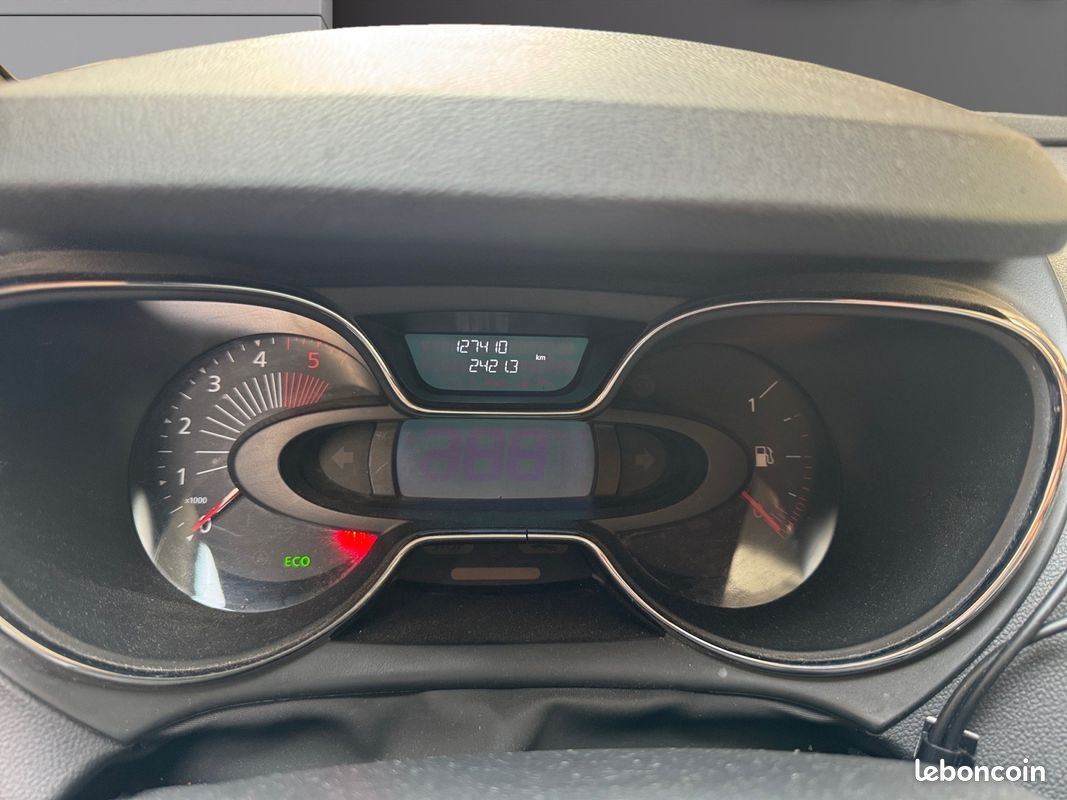 RENAULT CAPTUR I 1.5 DCI 90Ch ZEN INTENS Garantie 12 mois (image 11)