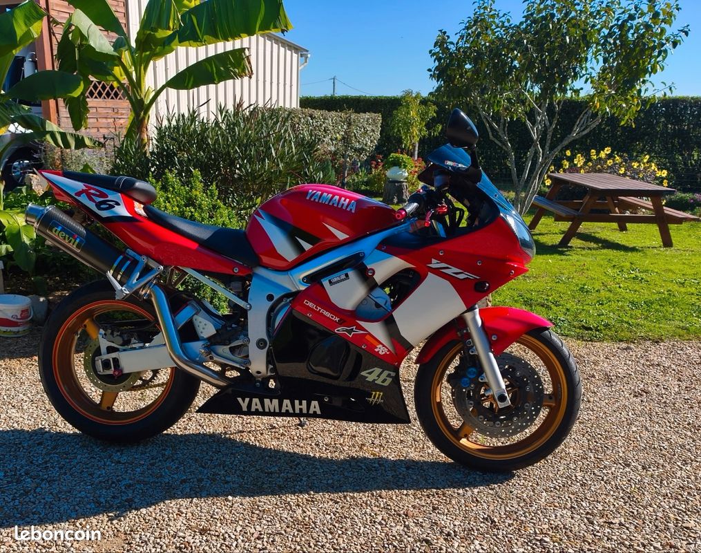 Yamaha r6 - Motos