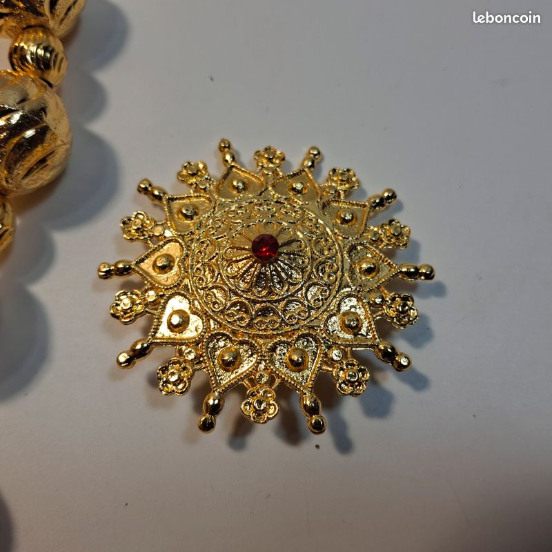 Parure Haute Couture En Métal Doré - Collier, Pendentif, Bague, Boucles D'oreilles - Occasion