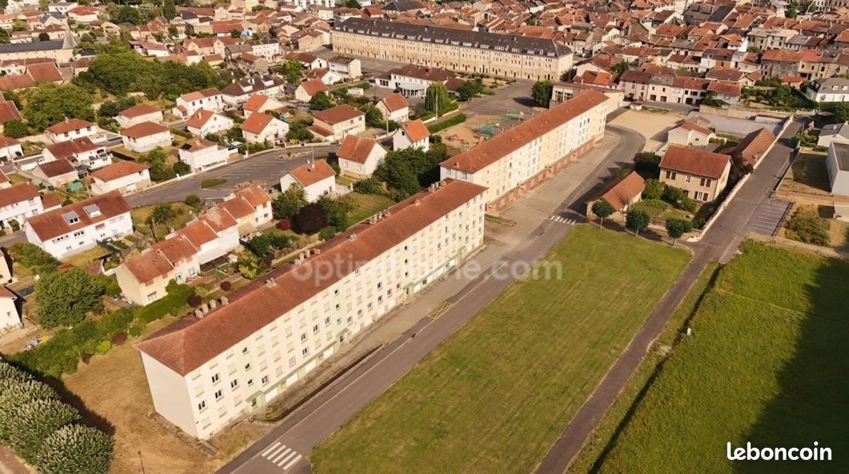 Immeuble 3 pièces 4708 m² · à Stenay · 4 708 m² · 1 665 000 €