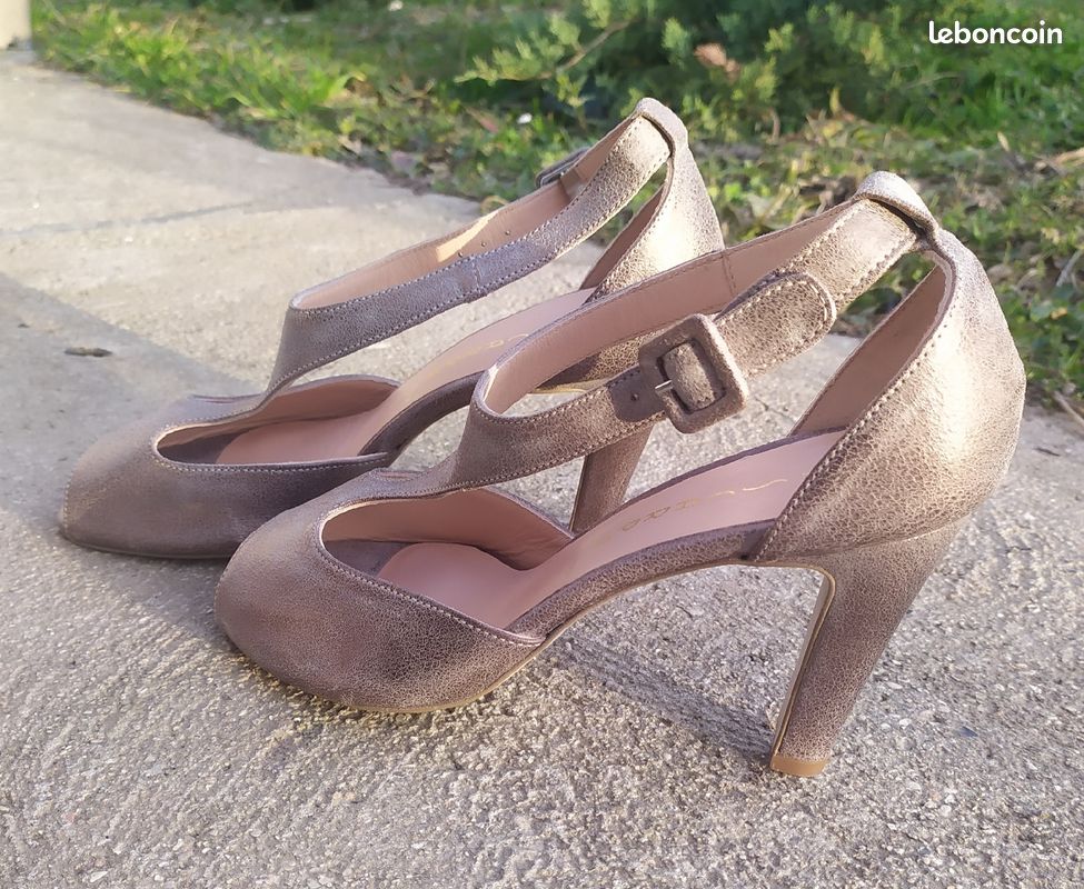 Chaussures Lascarpa neuves (image 2)