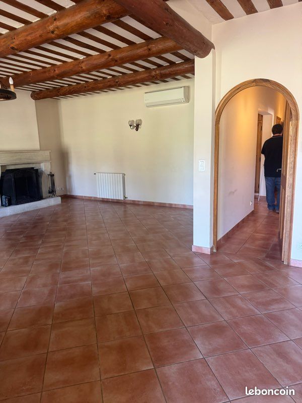 Maison 5 pièces 98 m² · à Carpentras · 98 m² · 1 250 €/mois