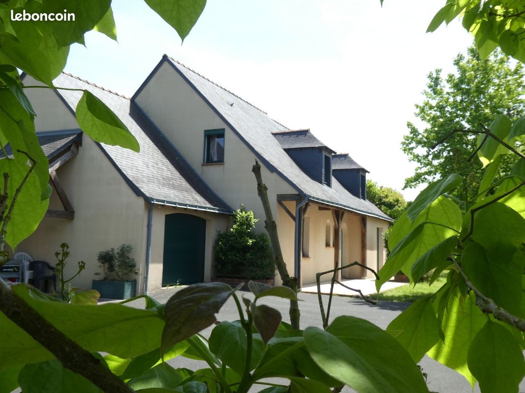 Maison 8 pièces 205 m² (image 1)