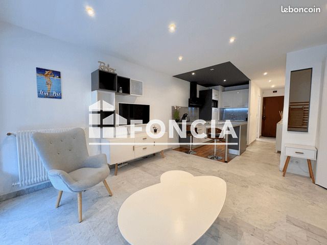 Appartement 1 pièce 33 m² · à Antibes · 33 m² · 800 €