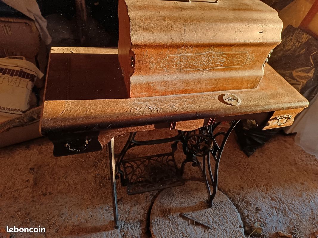 Vends machine à coudre ancienne Singer (image 1)