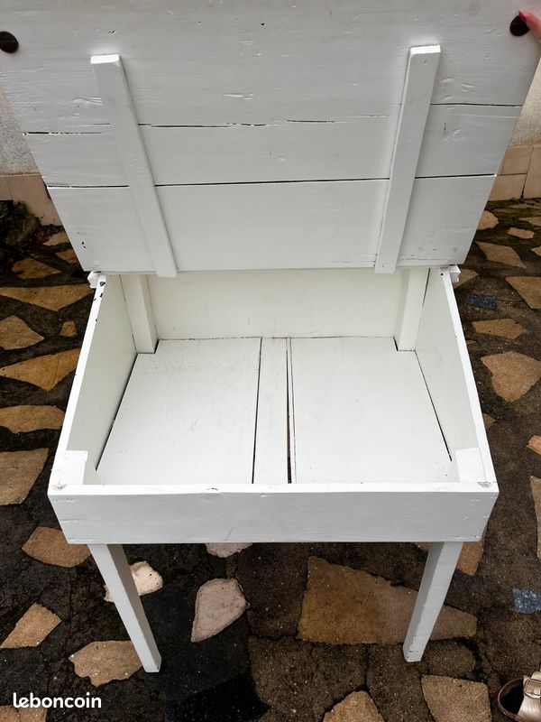 Bureau (image 2)