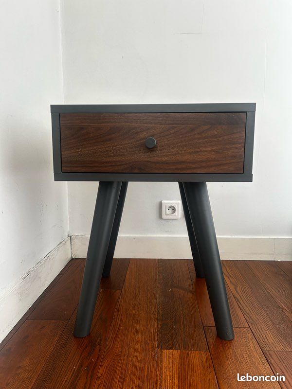 Table de nuit (image 1)