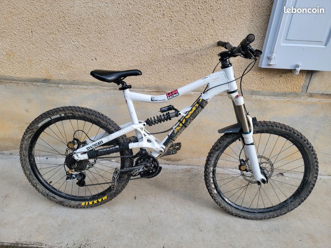 Santa Cruz Bullit Vélos