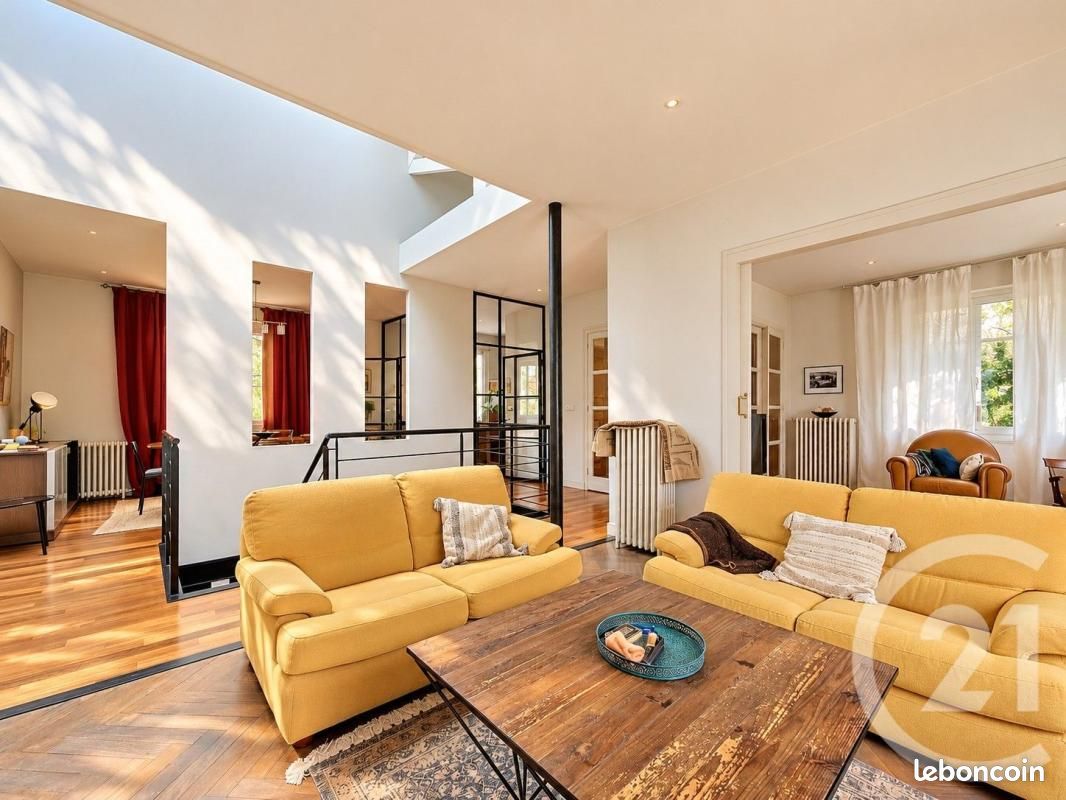 Maison 8 pièces 238 m² · à Bordeaux · 238 m² · 750 000 €