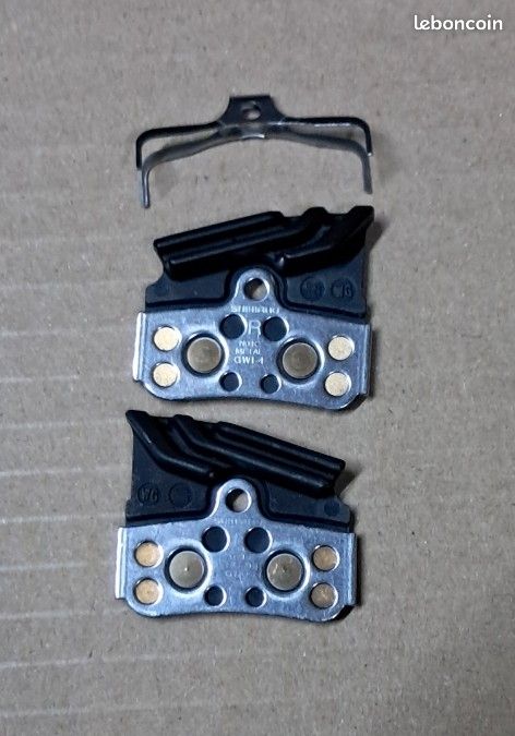 Plaquettes Shimano N04C-MF Neuves Équipements vélos