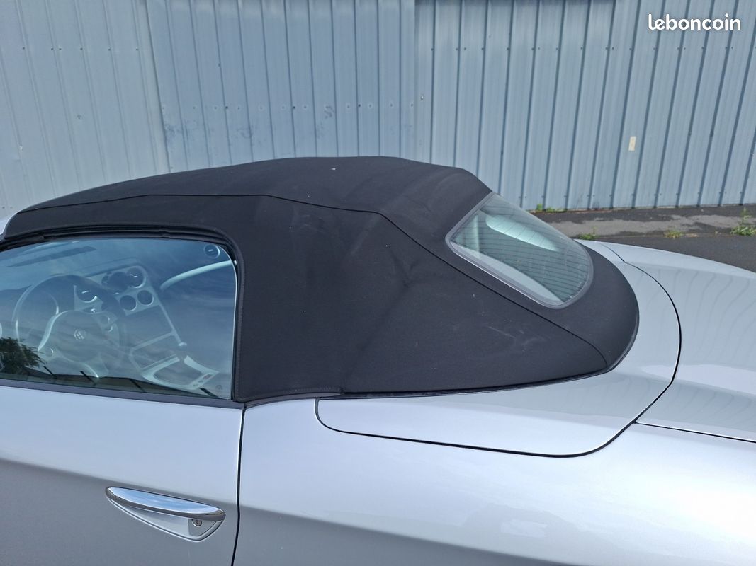 ALFA ROMEO SPIDER 3.2 V6 JTS Q4 260ch CABRIOLET - 77 400 km - Garantie 12 mois (image 21)