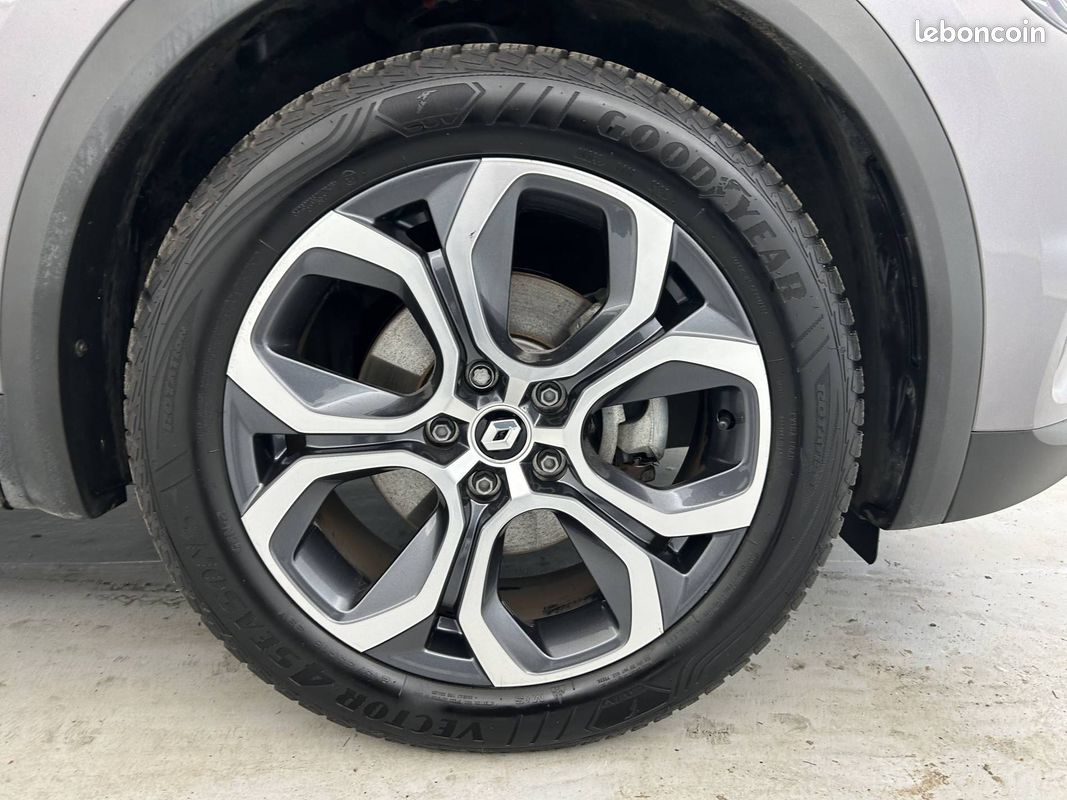 RENAULT Captur E-Tech Plug-in 160 - 21 Intens (image 21)