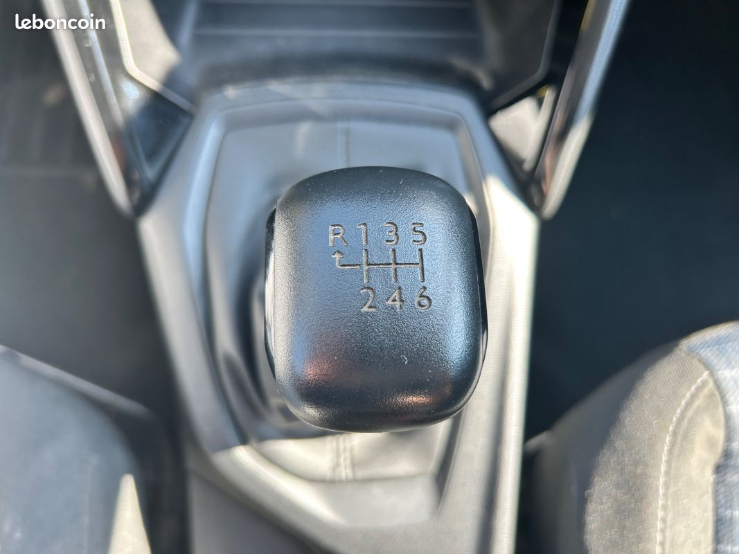 PEUGEOT 208 SOCIETE 1.5 BLUEHDI BVM6 100CH 7275HT CARPLAY - ENTRETIEN COMPLET PEUGEOT -REGULATEUR DE VITESSe (image 14)