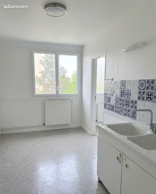 Appartement 3 pièces 72 m² · à Saint-Étienne · 72 m² · 485 €