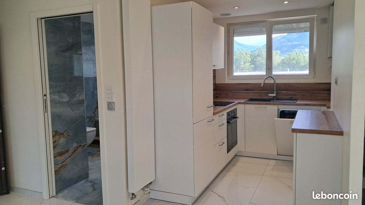 Appartement 4 pièces 65 m² · à Grenoble · 65 m² · 890 €